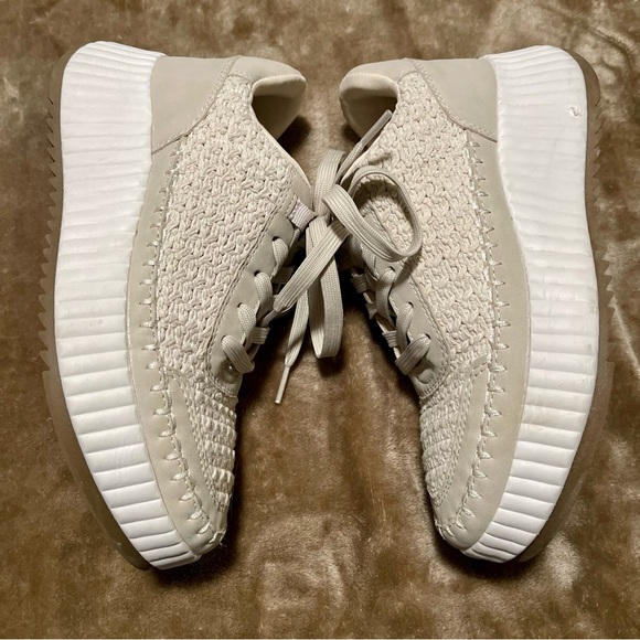 👟 Dolce Vita Fay Sneakers - Picture 4 of 11